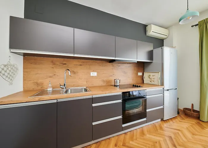 Mina's Shine 아파트