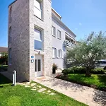 Mina's Shine Appartement *